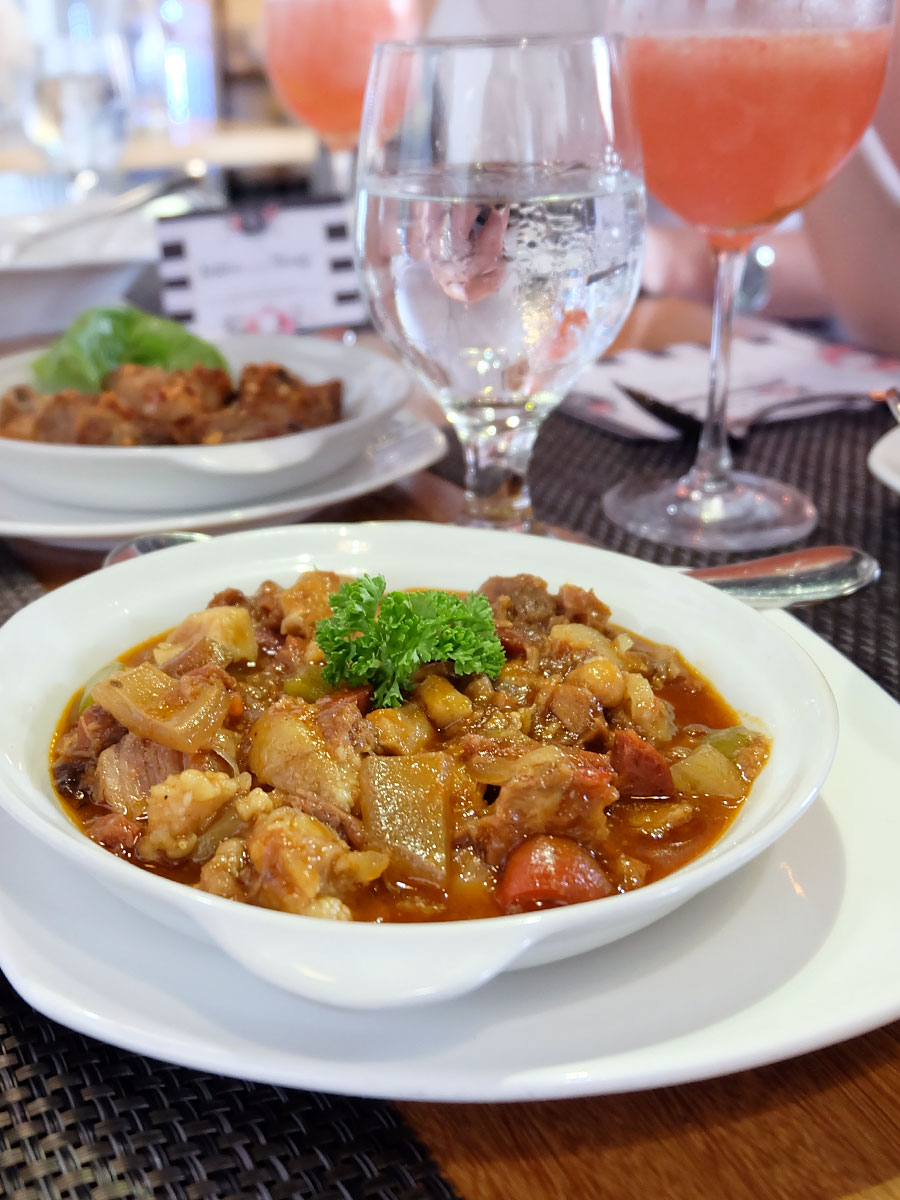 Mothers Who Brunch: Callos by 81 Cafe and Bistro