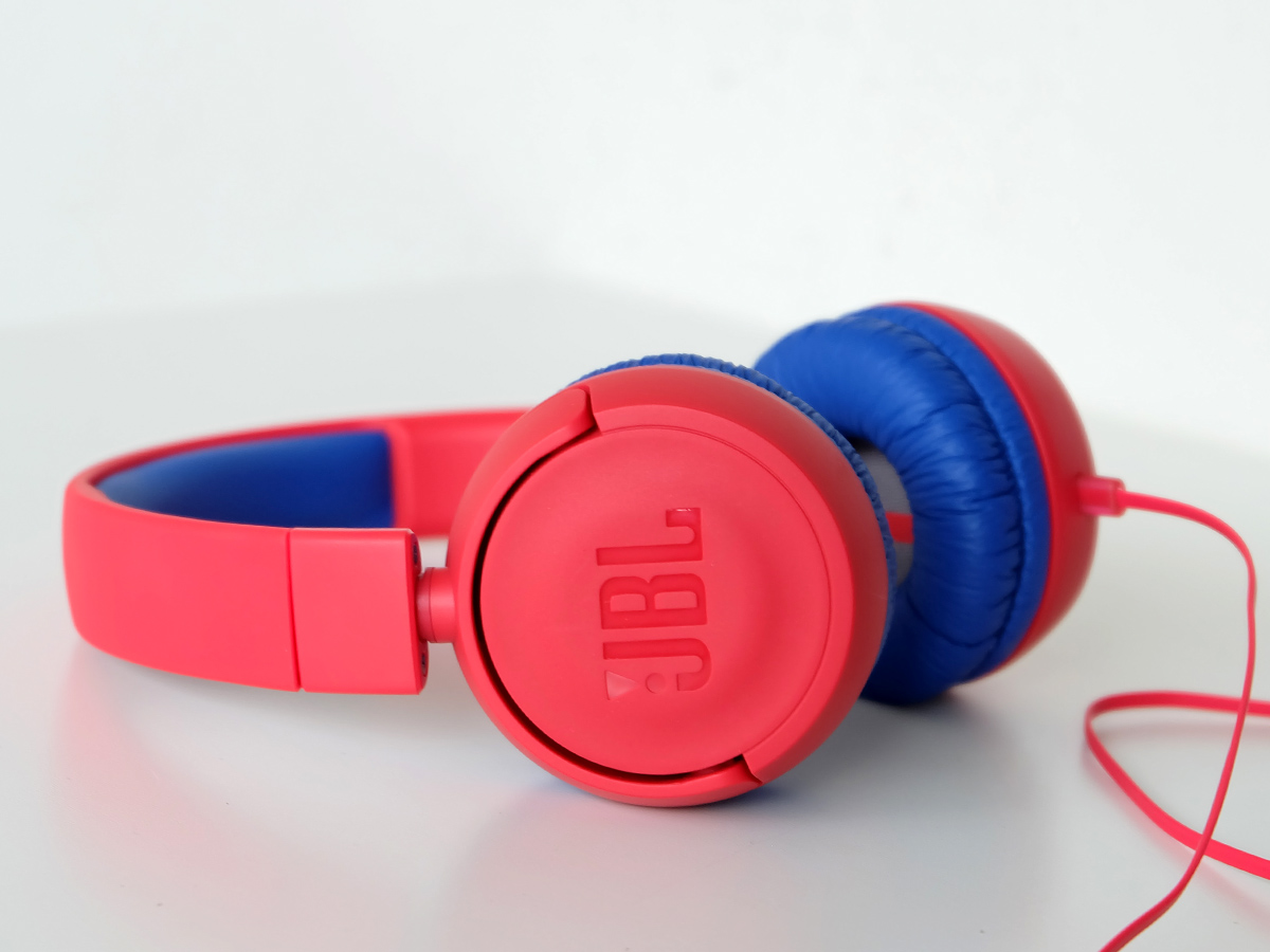 JBL JR300 Headphones in Spider Red