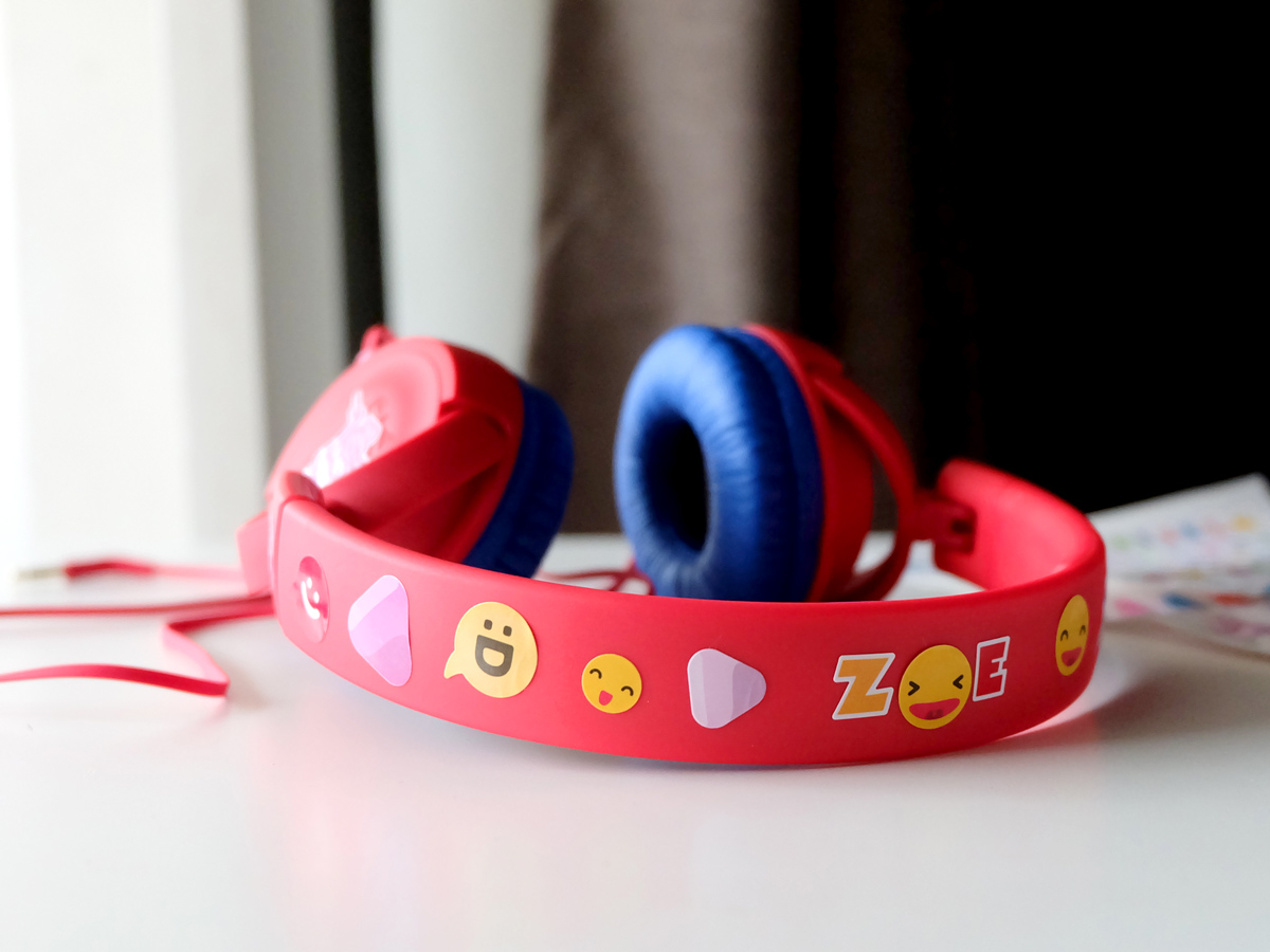Zoë's Personalized JBL JR300 Headphones in Spider Red