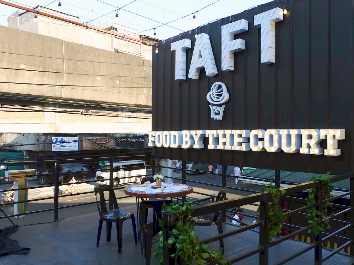 Hoops and Noms: Taft Food by the Court